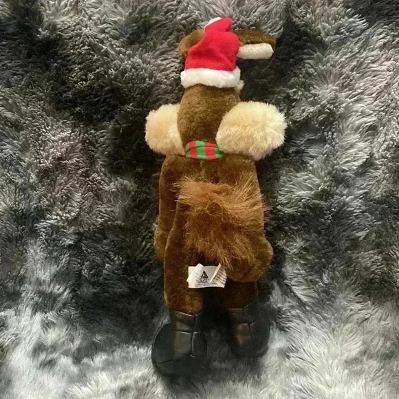 Vintage Wile E.  Coyote Plush
1997 Ace 13" With Santa Hat - Picture 5 of 16